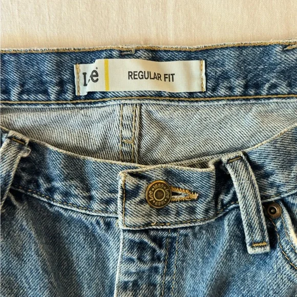 Vintage Lee Men’s Classic Denim Straight Leg Jeans - Picture 7 of 8